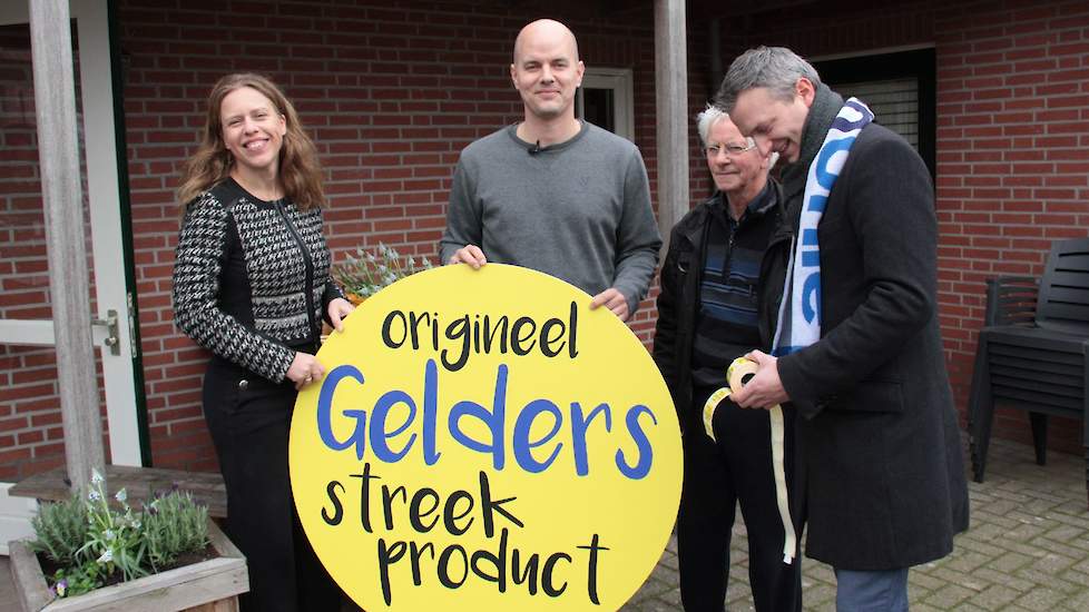 Het nieuwe label moet herkenbaar zijn door een nieuw logo. Het logo kent alleen tekst, wel in de Gelderse kleuren, te weten blauw en geel.