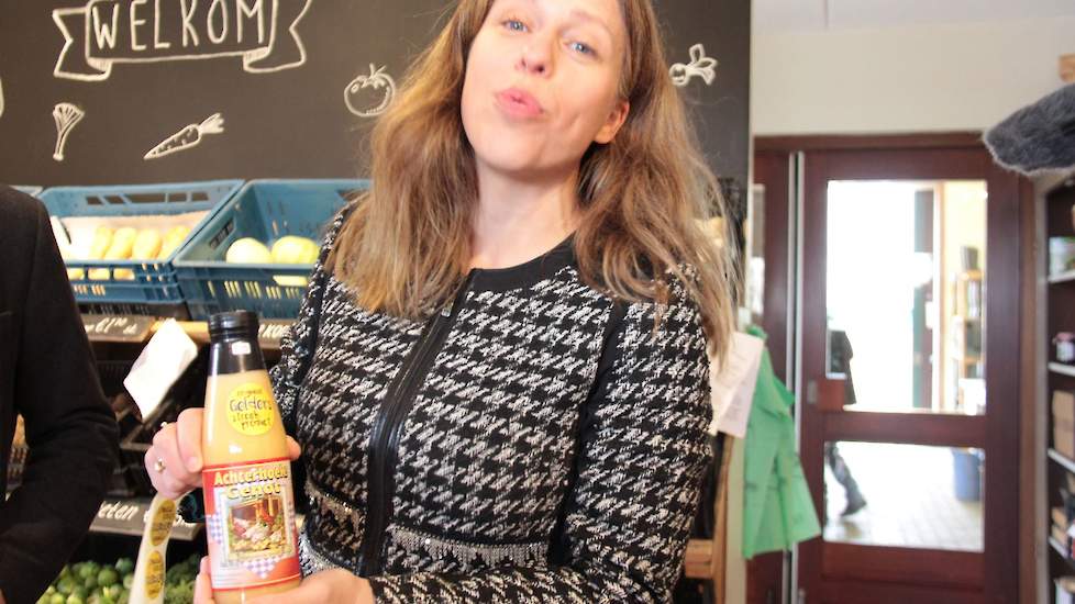 Bijvoorbeeld op een fles echte Achterhoekse advocaat.