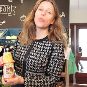 Bijvoorbeeld op een fles echte Achterhoekse advocaat.