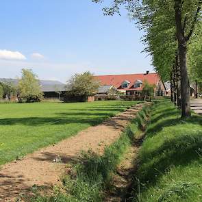 De familie is voor openheid en transparantie. Ze zijn naar eigen zeggen altijd aan het werk geweest en hebben misschien, als boeren, vergeten de burger hierin mee te nemen. Iedereen is daarom dan ook welkom op de boerderij in Megchelen. Wellicht zorgt de