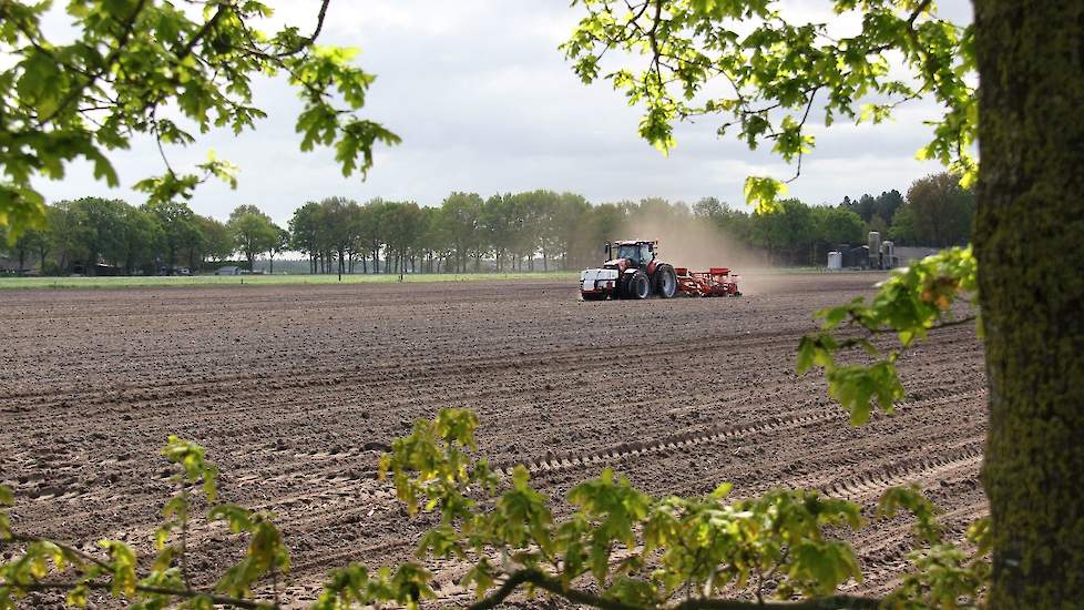 Lees meer over de toepassing en productie van deze meststof in de komende editie van Vee & Gewas, die verschijnt op zaterdag 11 mei. Nog geen abonnee? Vraag een gratis proefexemplaar aan: https://www.agrio.nl/proefnummer/