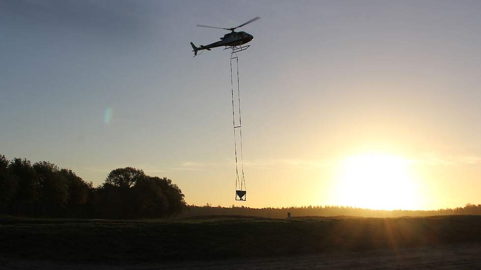 De helikopter begint met het bosgebied van de Noord-Ginkel en de heide op de Zuid-Ginkel.