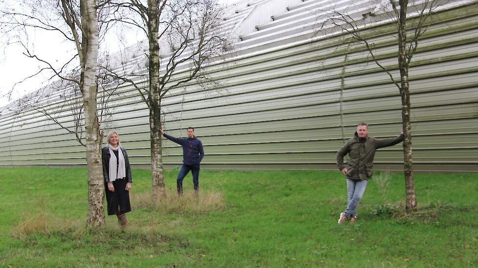 Harry Hegeman in het donkerblauw, met Ilse Jansink en Arno Brandwagt.