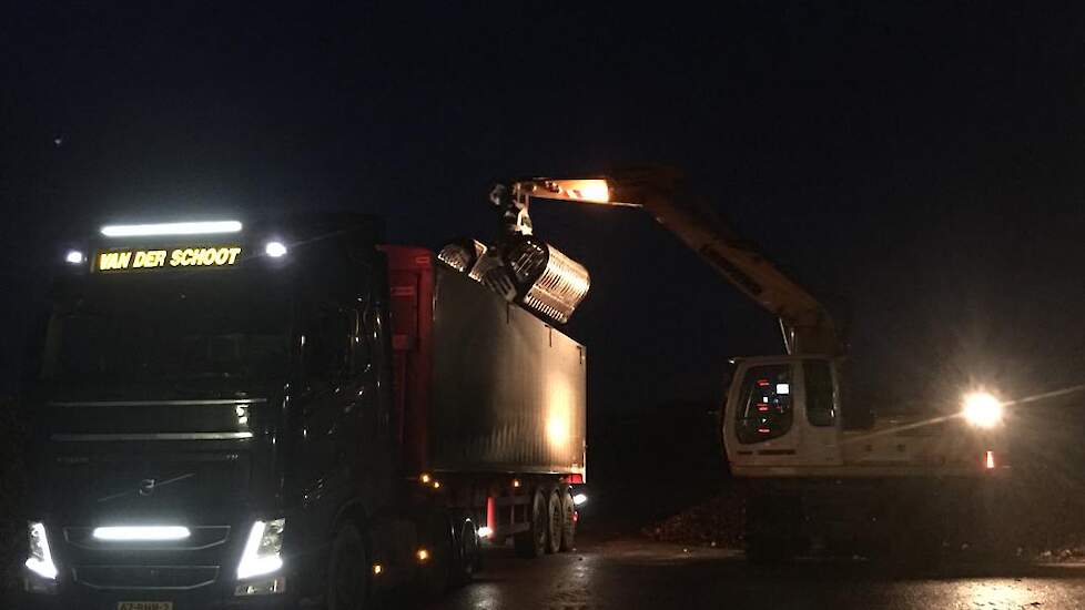 Het laden begon in alle vroegte.