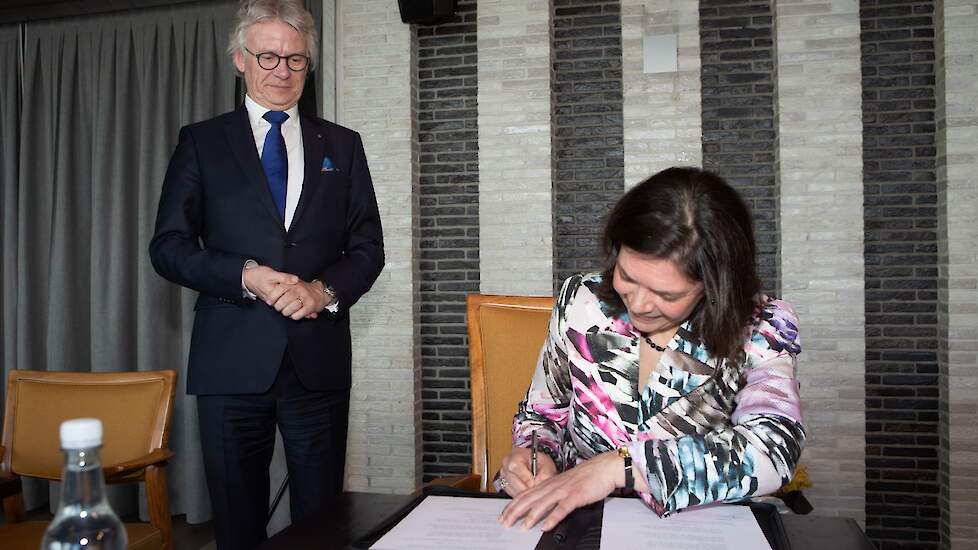 Marijn Ornstein is 26 maart door de Gelderse Commissaris van de Koning, John Berends, geïnstalleerd als nieuwe dijkgraaf van waterschap Vallei en Veluwe.