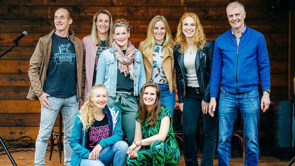 De deelnemers van het evenement 'True Stories Told Live' donderdagavond 19 augustus in Lichtenvoorde.