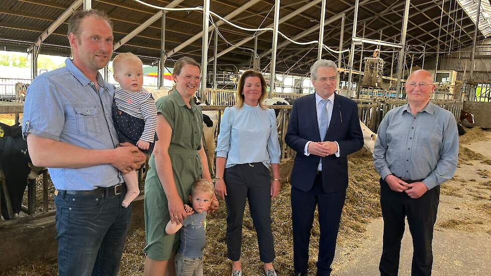 Hendrik Spiker en familie met Bisschop en Van der Wal.