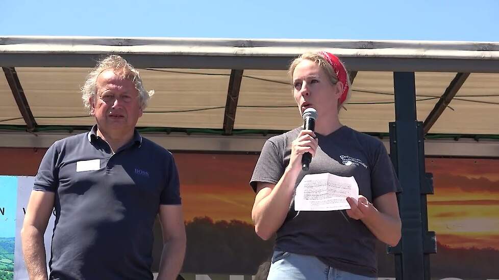 Henk Bleker van NMV: "Kaalslag voor platteland" & Melkveehoudster Portegies - Boerenprotest in Stroe