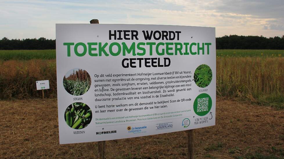 Grond van de provincie wordt vaak omgezet in natuur en landschap om biodiversiteit te stimuleren. Boeren die dergelijke gronden willen pachten, krijgen vervolgens te maken met gebruiksbeperkingen. Sjoerd Elgersma, directeur van loonbedrijf Hofmeijer verte