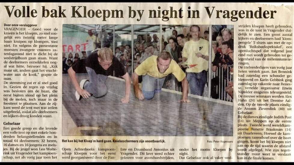 Een krantenartikel over de editie in 1999.