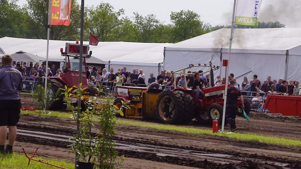 Fotoserie: Succesvolle editie Trekkertrek Heemserveen op nieuwe locatie