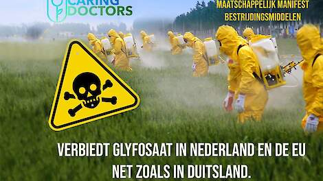 Een foto uit China met mannetjes in gele plastic beschermpakjes die met een spuit door het veld lopen. Caring Doctors plaatste deze op Twitter.