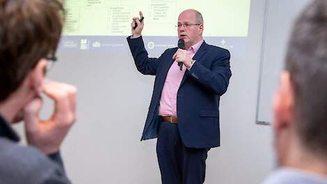 Henk Kievit, professor Entrepreneurship & Ecosystems en betrokken bij regiodeal voor de regio Foodvalley: 'Hoe gaan we elkaar gezamenlijk vinden om de krachten en kennis te bundelen en versneld de oplossingen realiseren voor belangrijkste vraagstukken?'