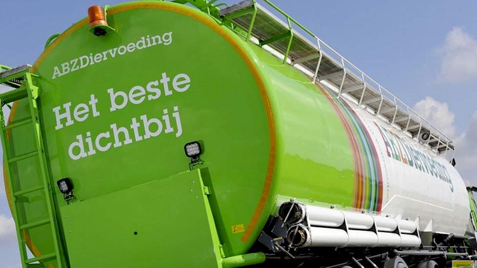Vrachtwagen van ABZDiervoeding